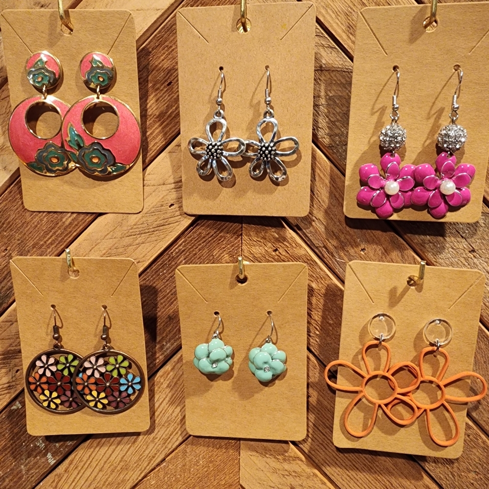 Lot of FLOWER Earrings